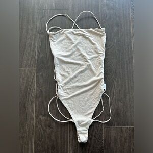 Fashionnova strappy backless bodysuit - medium